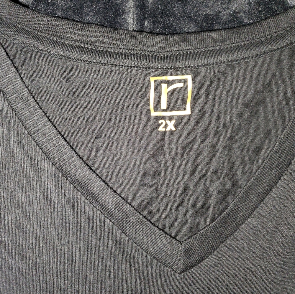 Black V-Neck T-Shirt with Gold 'QUEEN' Print - Picture 2 of 3
